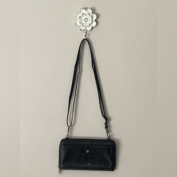 Women’s theSak Phone Wallet Black Pyrite Leather Women's Wallet Crossbody Purse - Picture 3 of 15